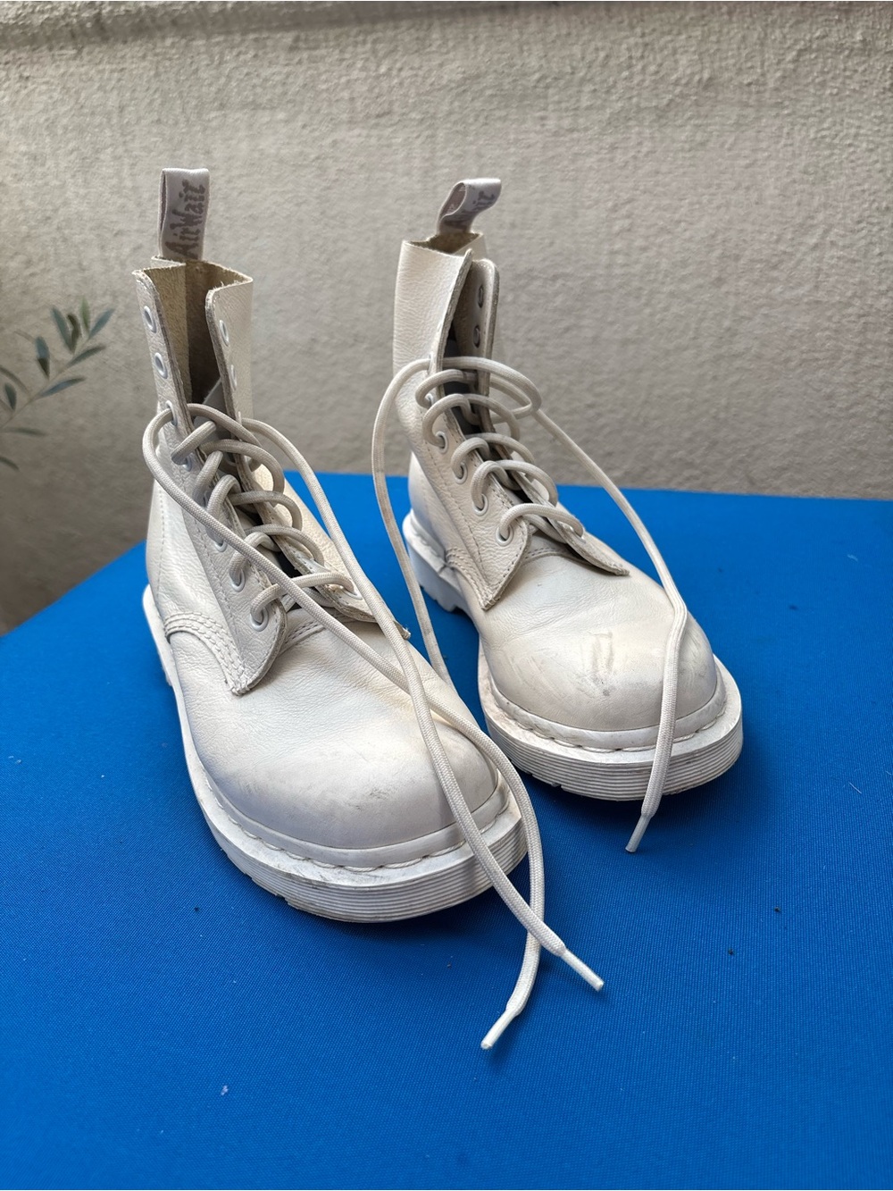 Doc Martens Dr. Martens 1460 Pascal Mono White Boots size 39/ women's 8
